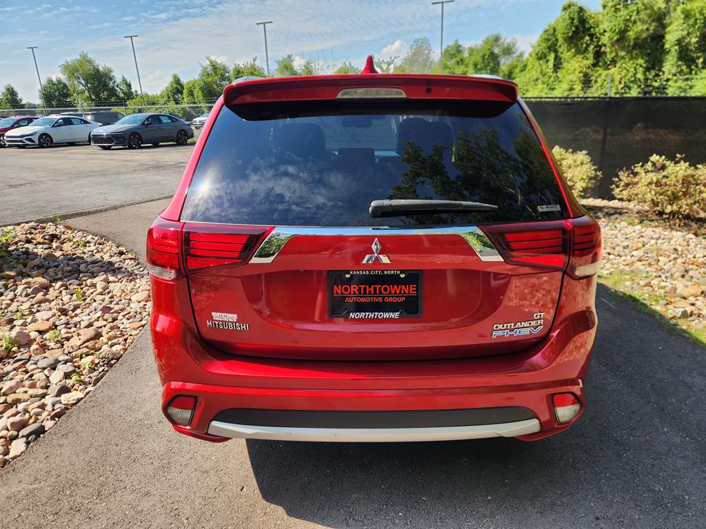 2018 Mitsubishi Outlander PHEV GT photo 4