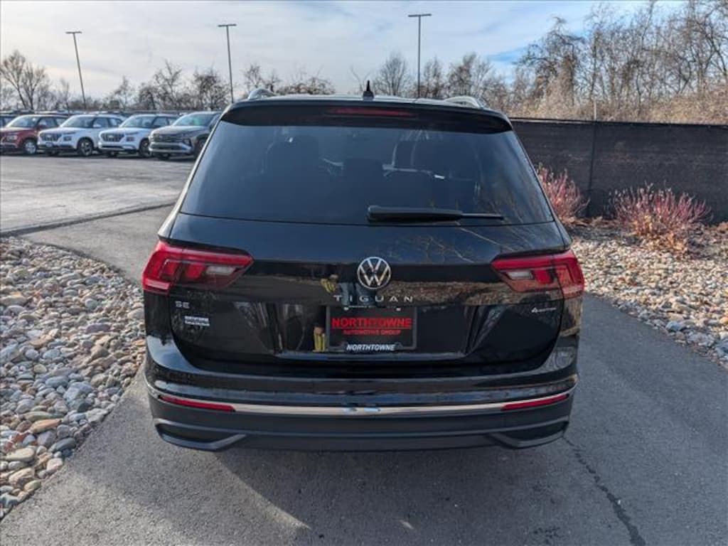 Used 2022 Volkswagen Tiguan 2.0T SE SUV