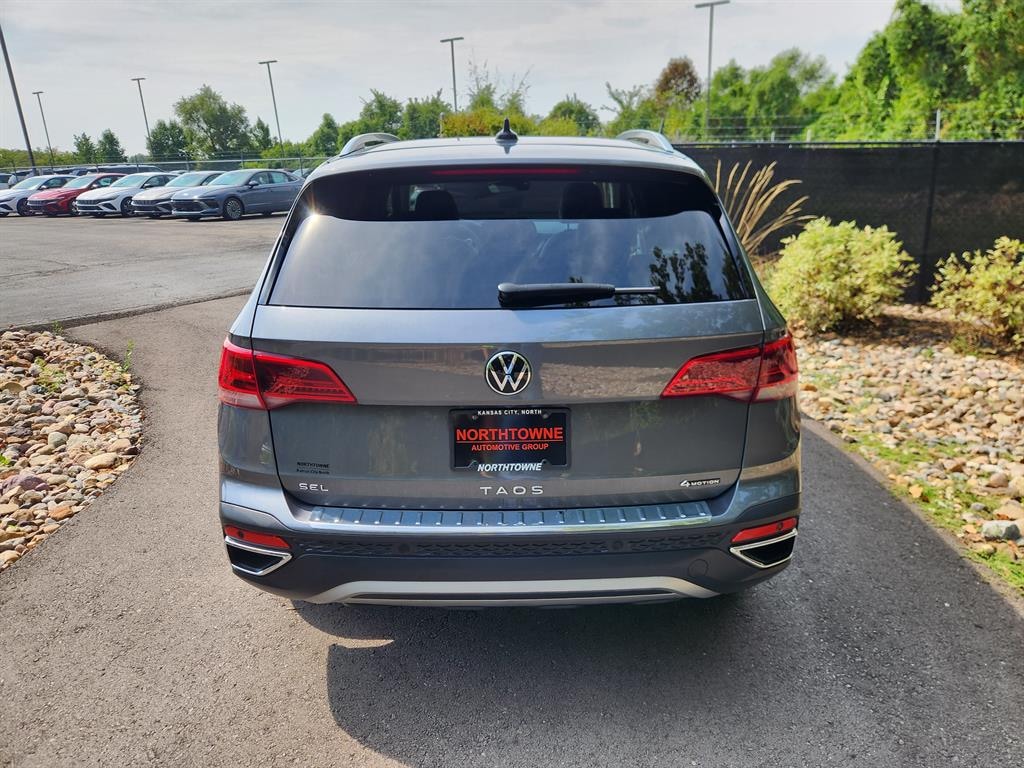 Used 2022 Volkswagen Taos 1.5T SEL 4MOTION SUV