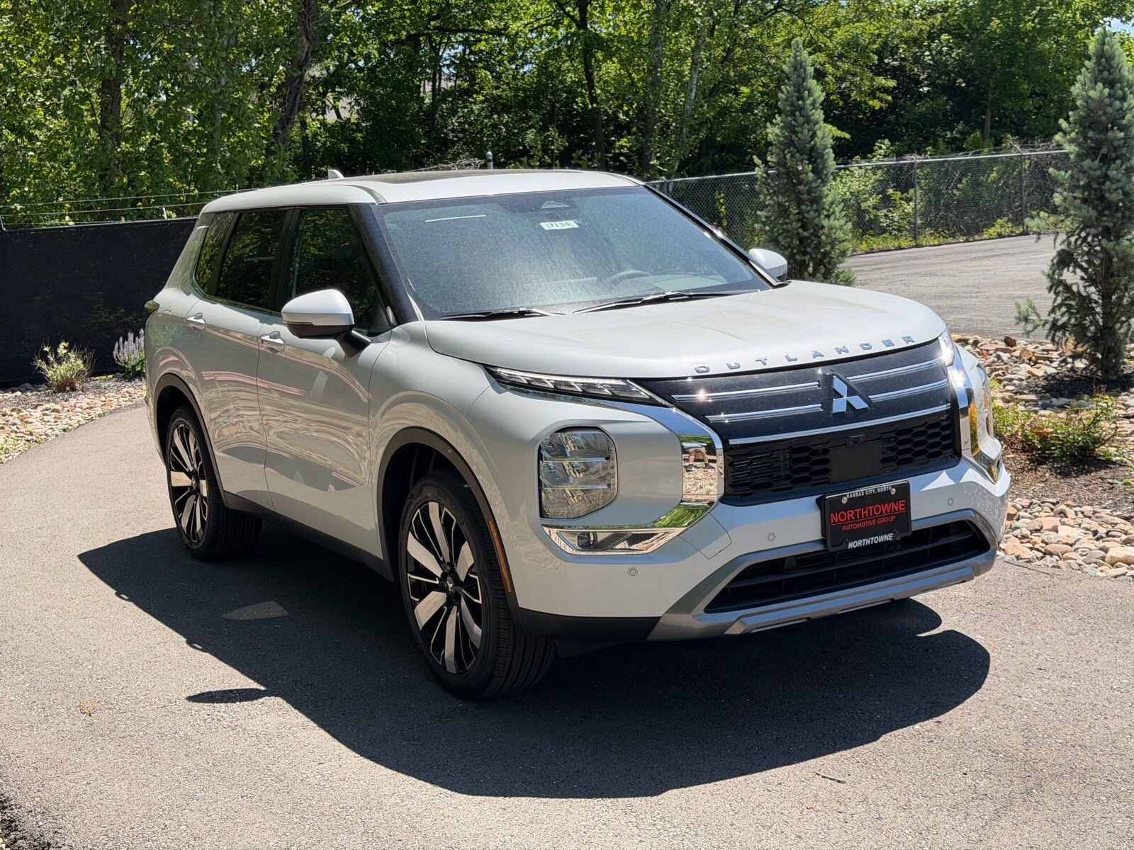 2026 Mitsubishi Outlander SE - Photo 7