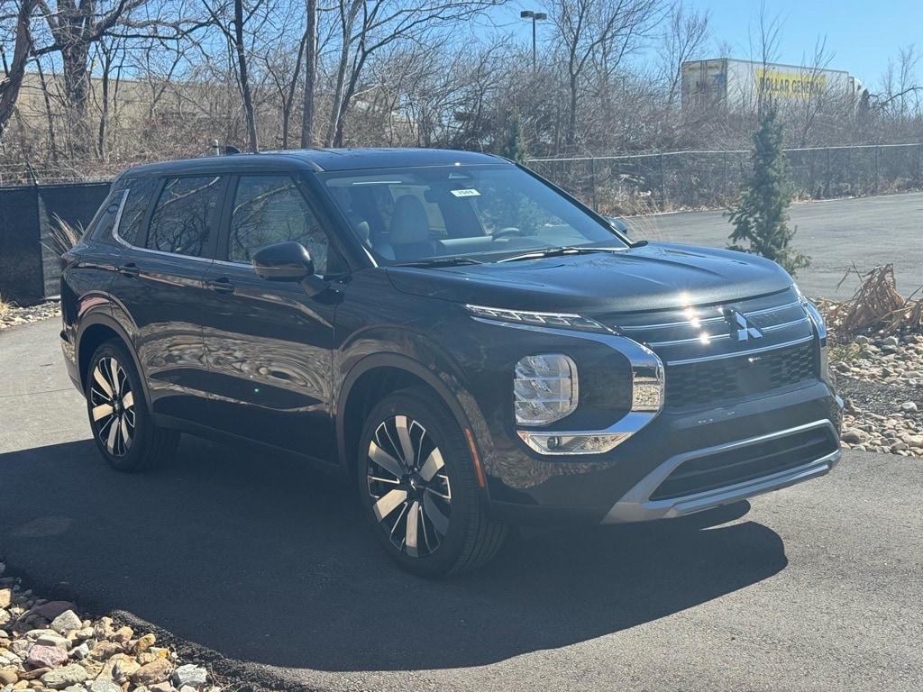 2025 Mitsubishi Outlander SE - Photo 7