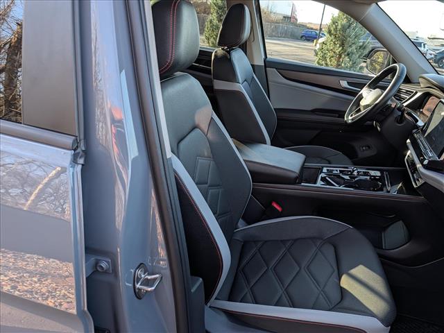 2025 Volkswagen Atlas Atlas Peak Edition - Photo 13
