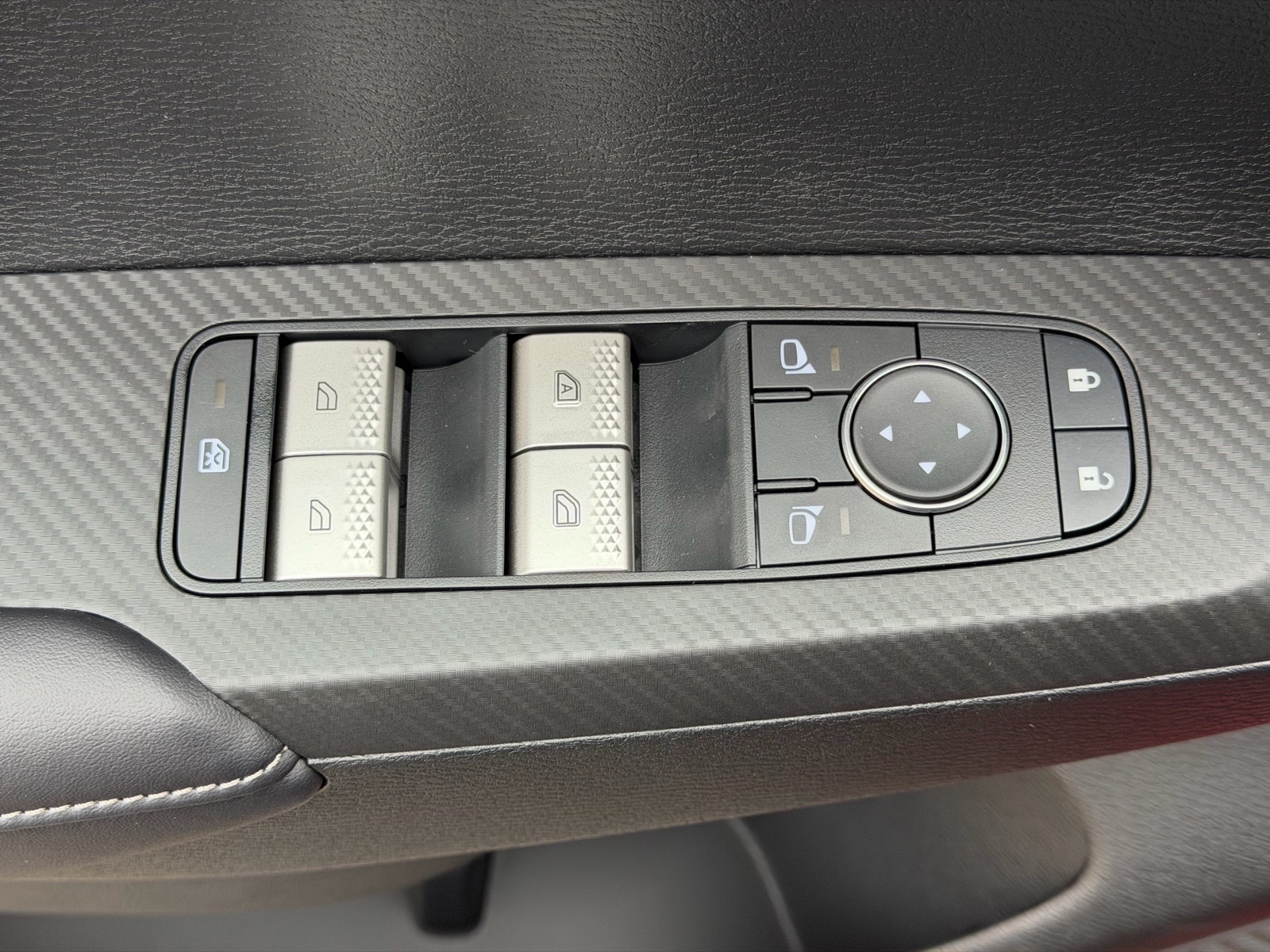 2026 Mitsubishi Outlander ES - Photo 21