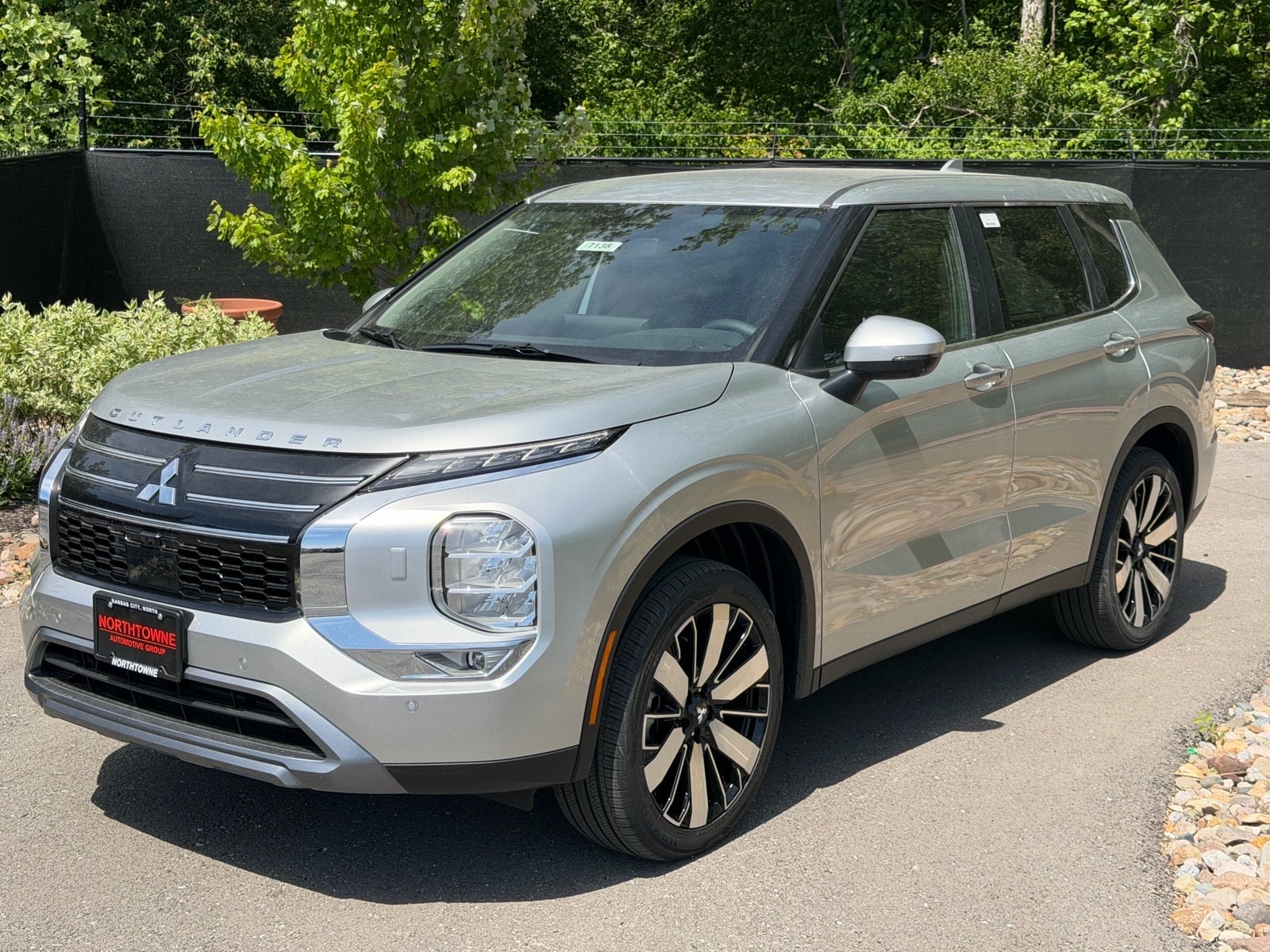2026 Mitsubishi Outlander SE S-AWC's photo
