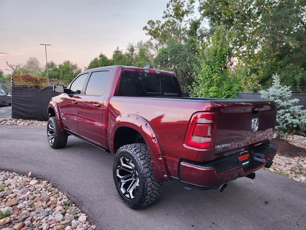 2022 Ram 1500 Laramie photo 3