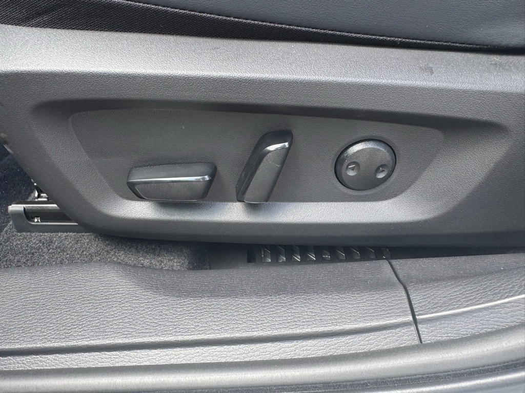 2025 Mitsubishi Outlander Plug-in Hybrid SE - Photo 24