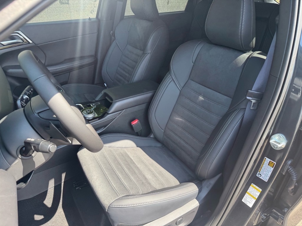 2025 Mitsubishi Outlander SE - Photo 21