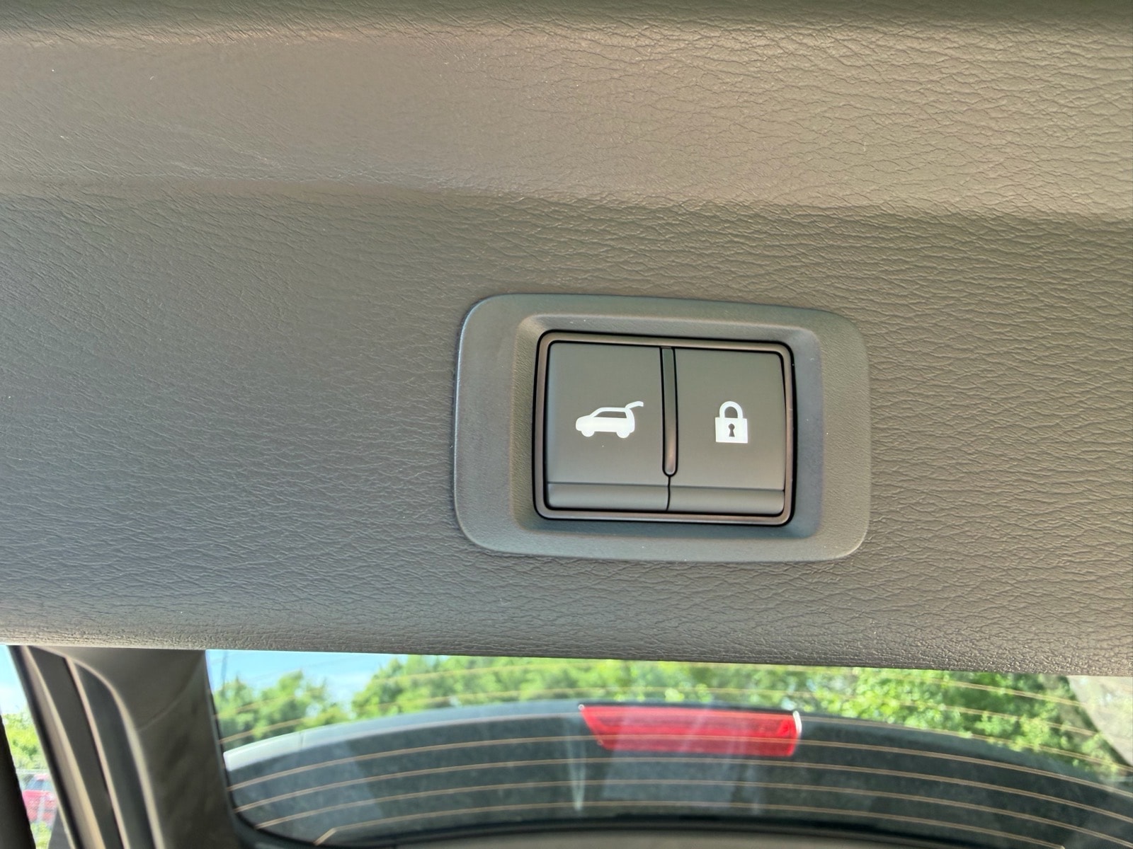 2026 Mitsubishi Outlander SE - Photo 17