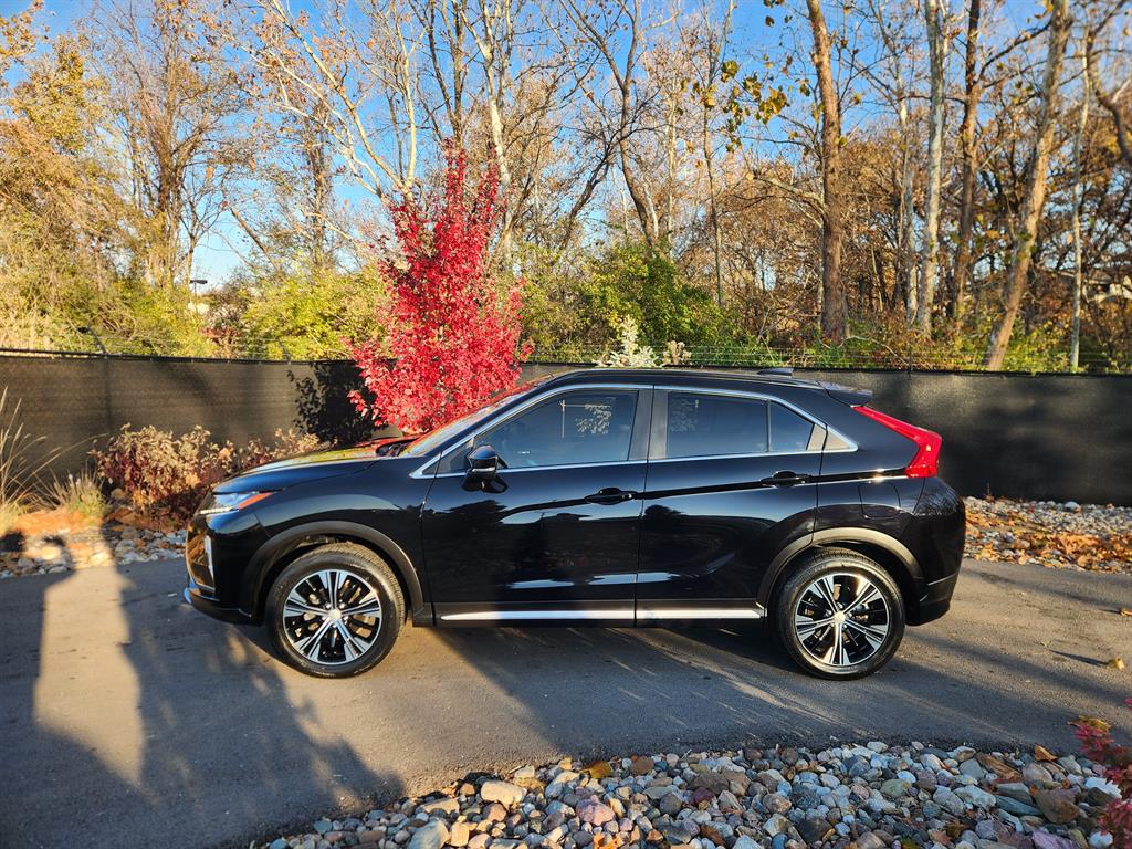 2020 Mitsubishi Eclipse Cross SEL photo 2