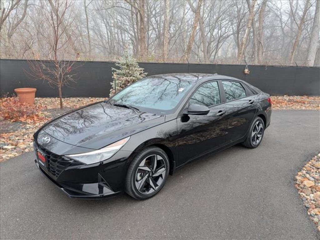 Used 2023 Hyundai Elantra SEL Sedan