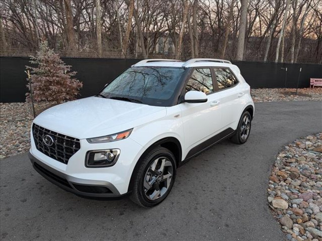 Used 2025 Hyundai Venue SUV