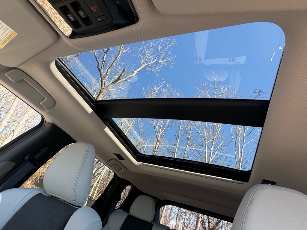 2025 Mitsubishi Outlander SE - Photo 37