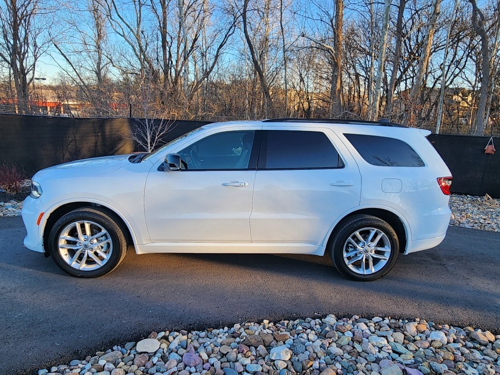 Used 2024 Dodge Durango GT with VIN 1C4RDJDGXRC126418 for sale in Kansas City