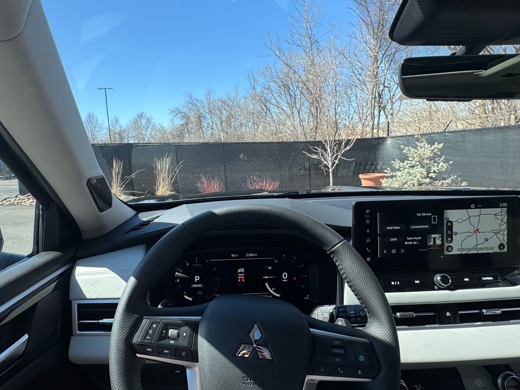 2025 Mitsubishi Outlander SE - Photo 26