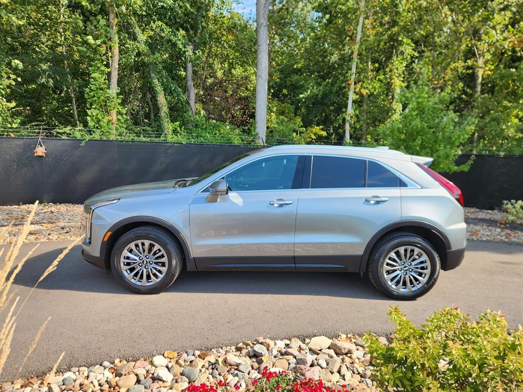 Used 2025 CADILLAC XT4 Premium Luxury SUV