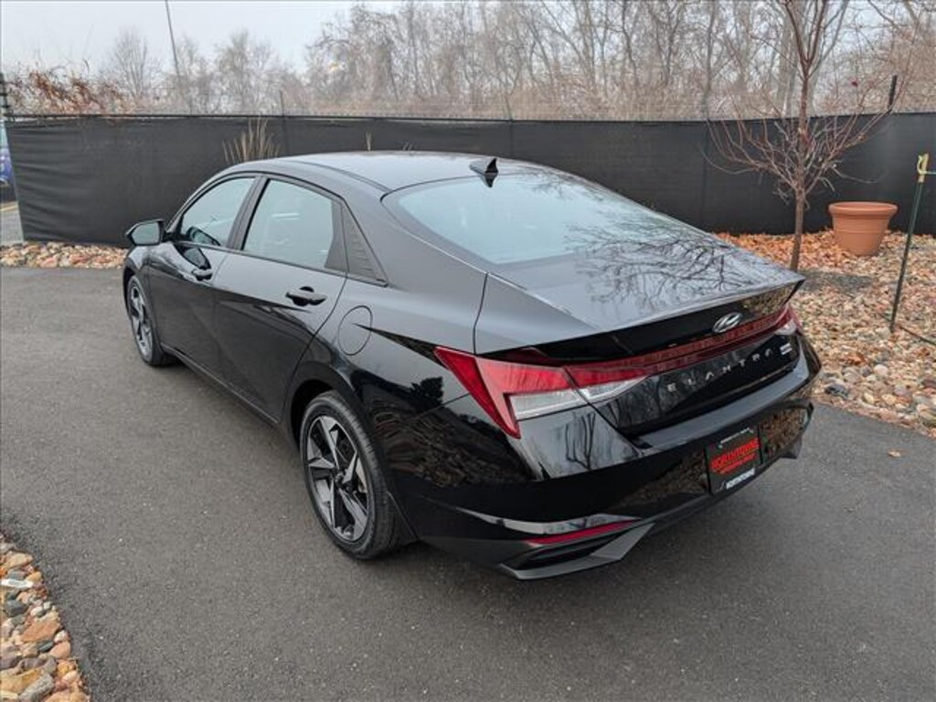 Used 2023 Hyundai Elantra SEL Sedan