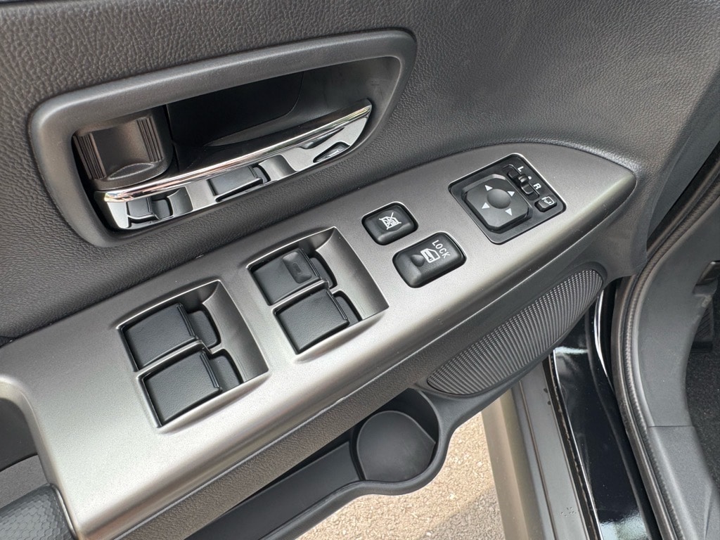 2025 Mitsubishi Outlander Sport SE - Photo 22