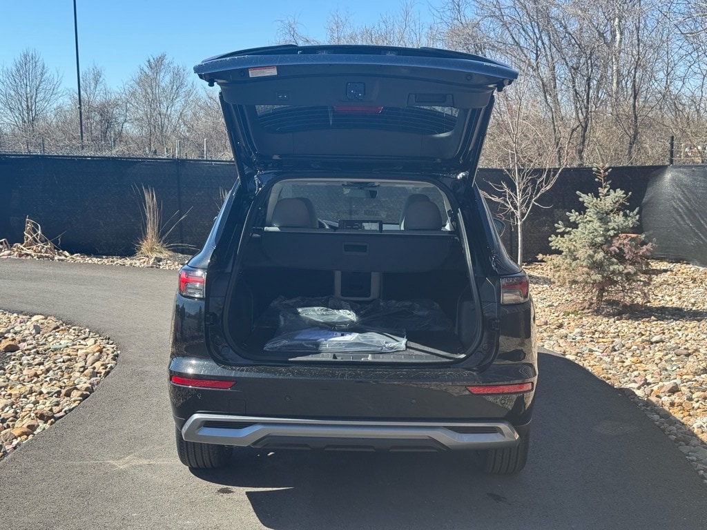 2025 Mitsubishi Outlander SE - Photo 15