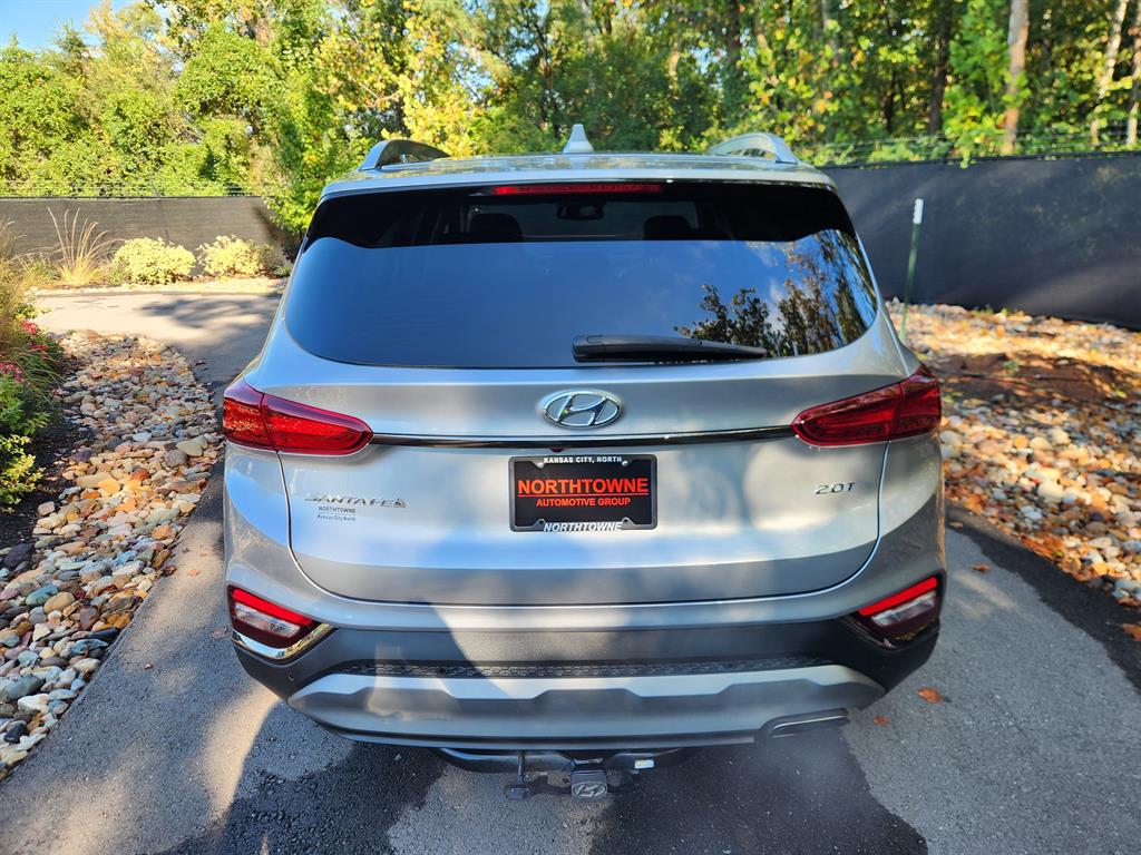 2020 Hyundai Santa Fe Limited 2.0T photo 4