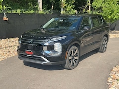 2025 Mitsubishi Outlander SE SUV