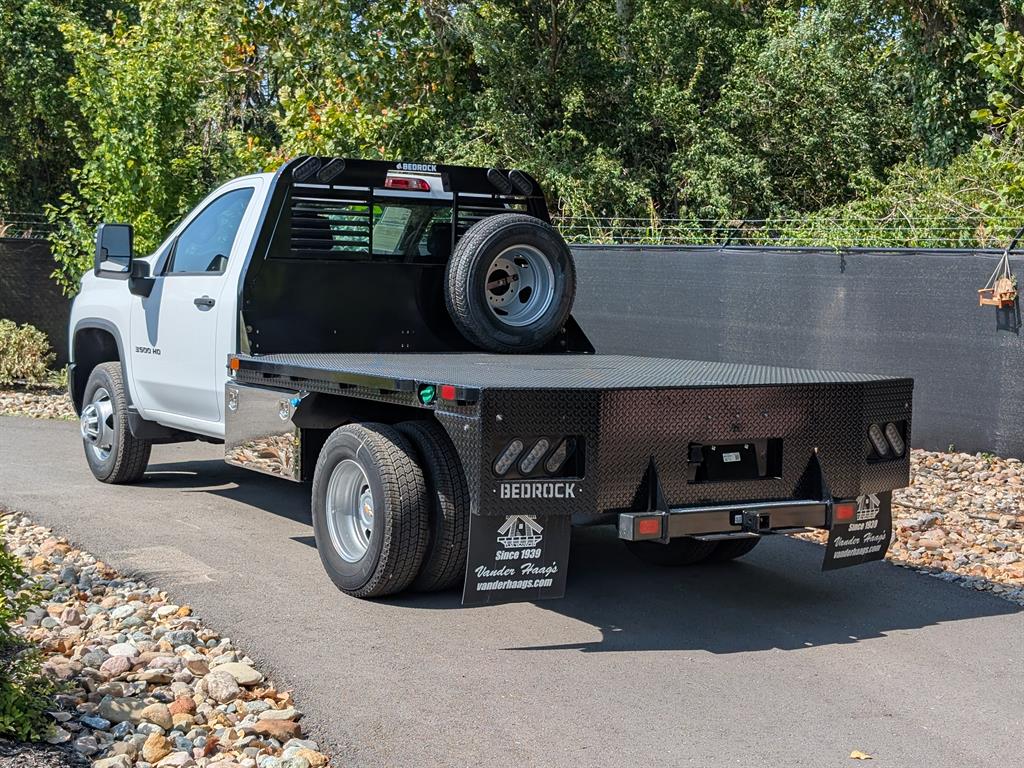 2024 Chevrolet Silverado 3500HD Work Truck photo 3