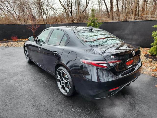 2024 Alfa Romeo Giulia Ti photo 3