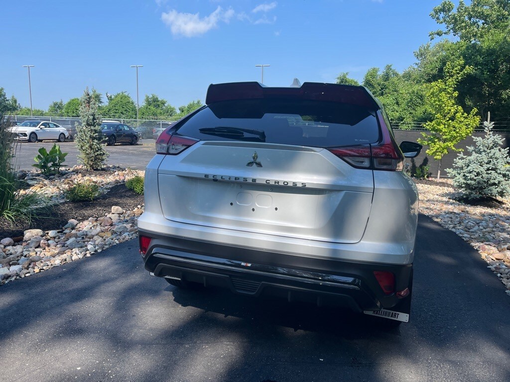 2024 Mitsubishi Eclipse Cross photo 4