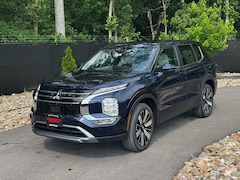 2025 Mitsubishi Outlander SE SUV