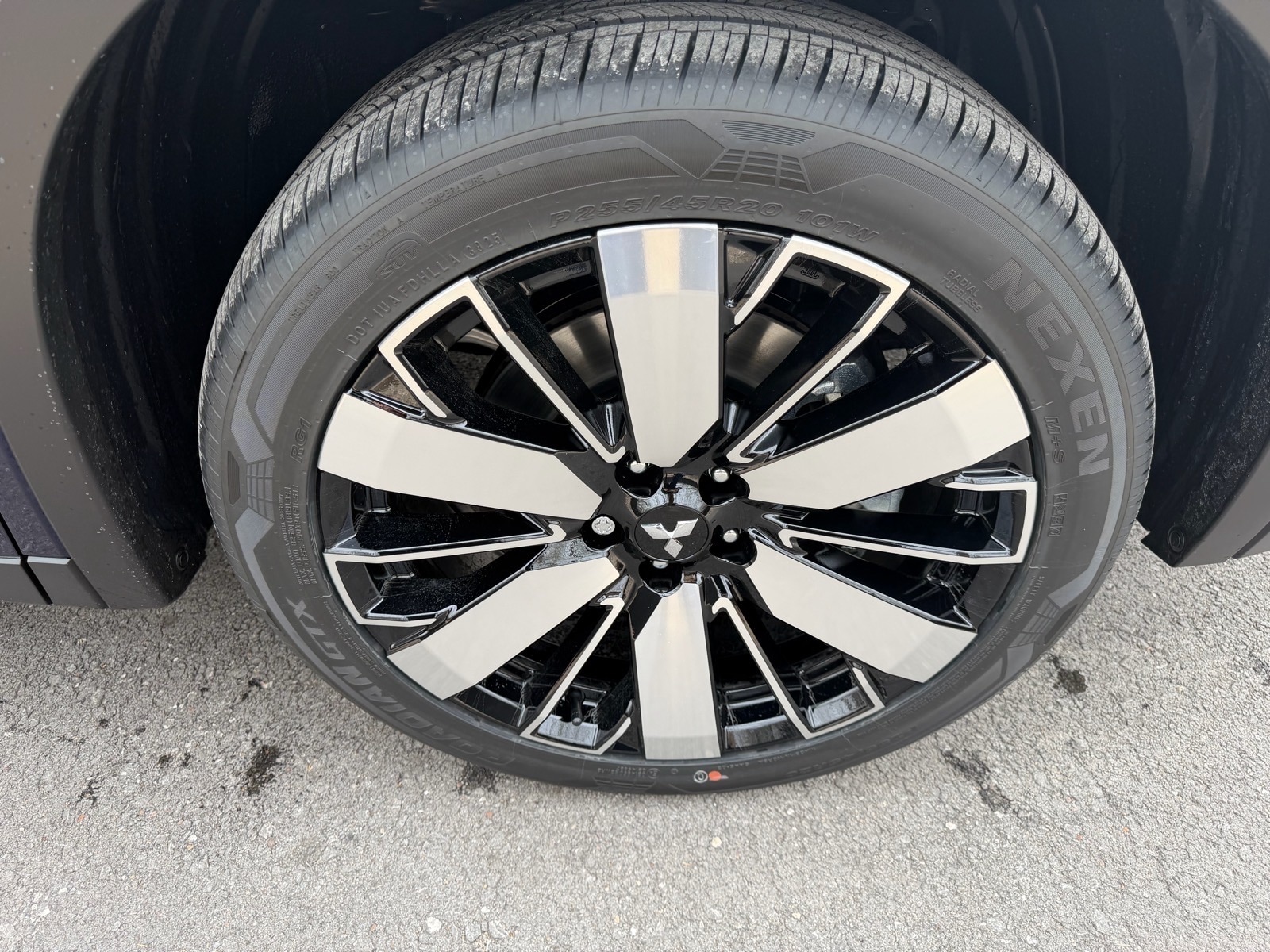 2026 Mitsubishi Outlander SE - Photo 9