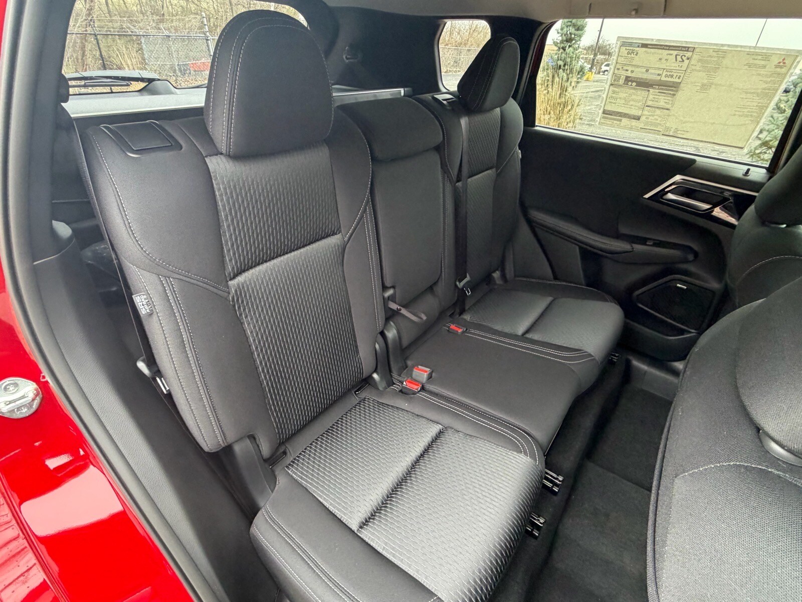2026 Mitsubishi Outlander ES - Photo 14