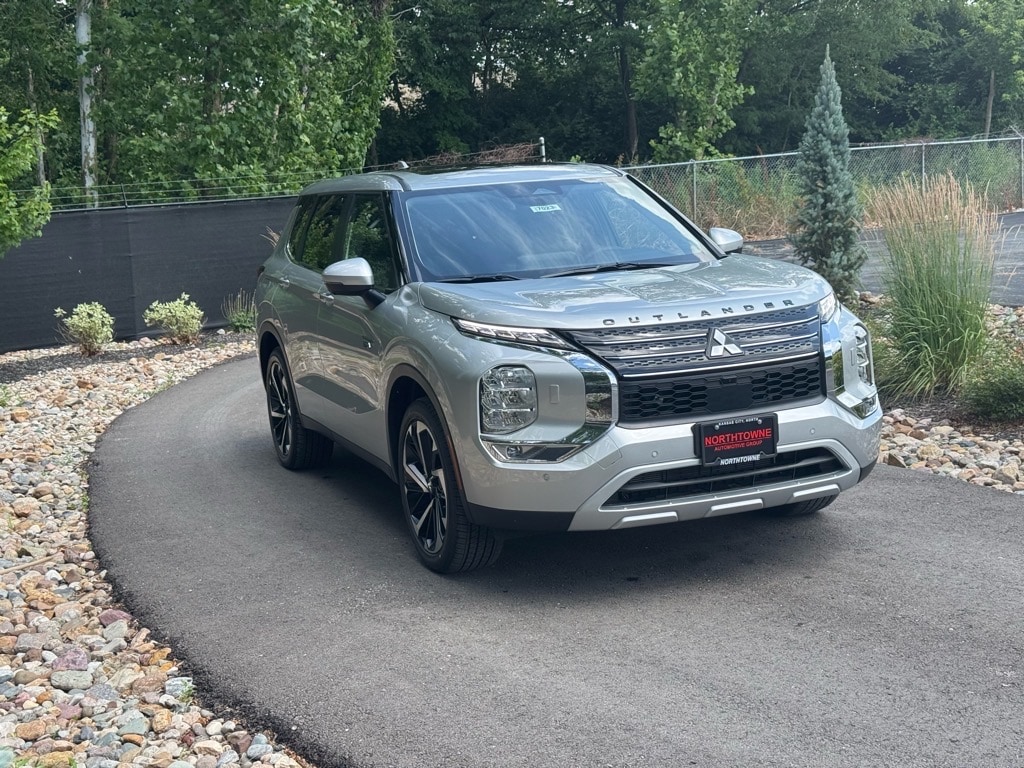 2025 Mitsubishi Outlander Plug-in Hybrid SE - Photo 7