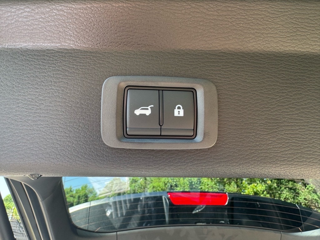 2025 Mitsubishi Outlander SE - Photo 17