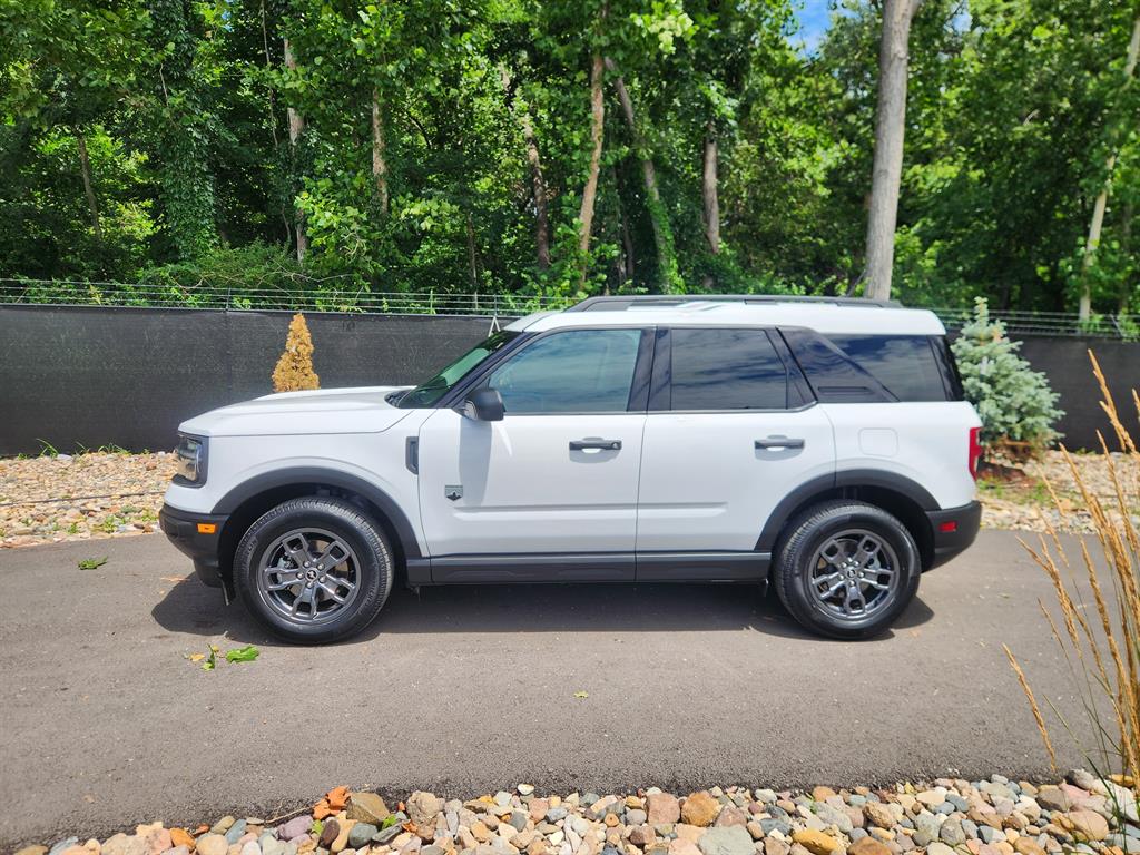 2022 Ford Bronco Big Bend photo 2