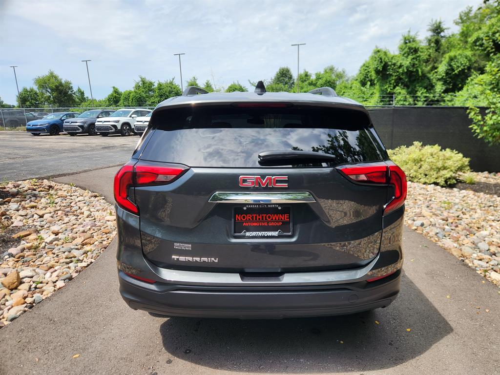 2020 Gmc Terrain SLE photo 4