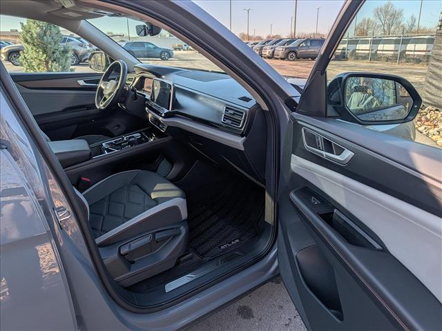 2025 Volkswagen Atlas Atlas Peak Edition - Photo 12