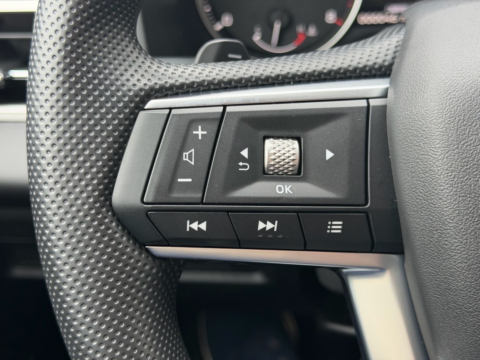 2026 Mitsubishi Outlander ES - Photo 24