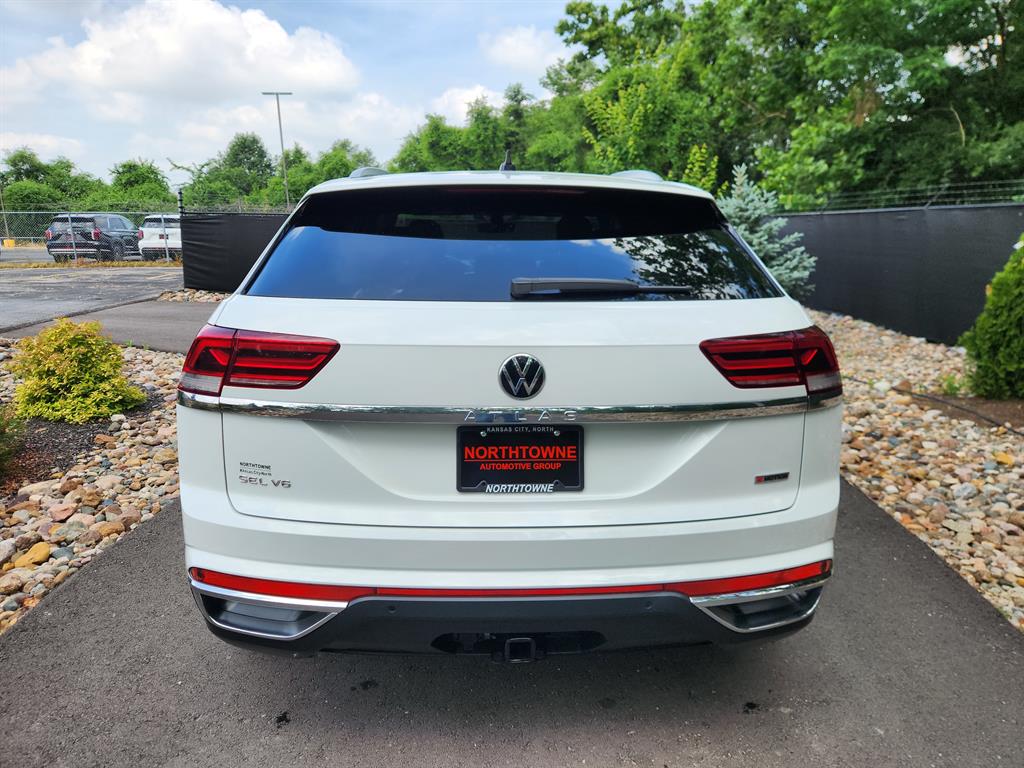 2022 Volkswagen Atlas Cross Sport V6 SEL photo 4