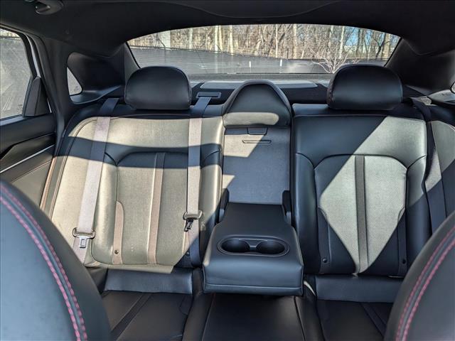 2023 Kia K5 GT - Photo 17