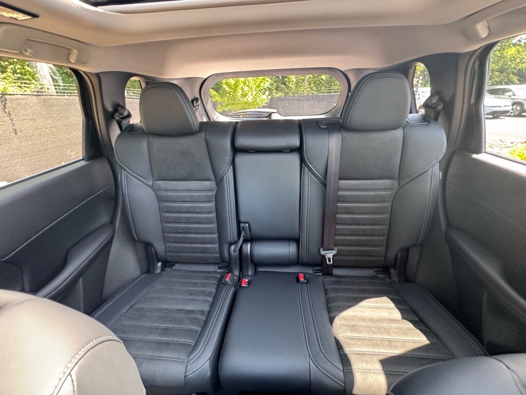 2025 Mitsubishi Outlander SE - Photo 35