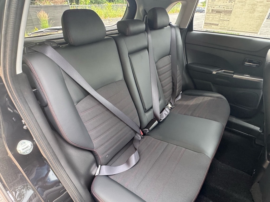 2025 Mitsubishi Outlander Sport SE - Photo 14
