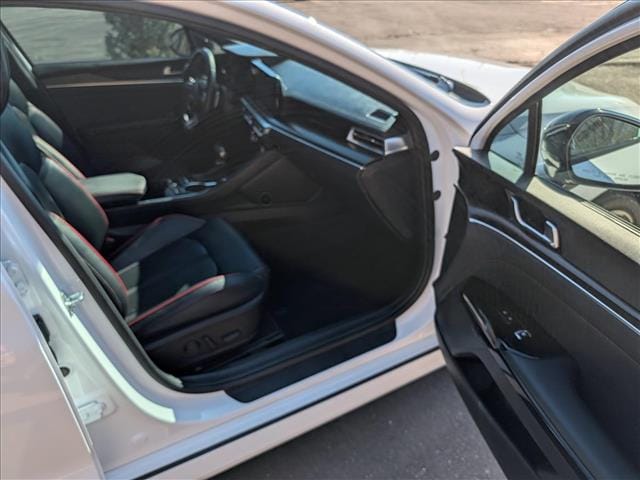 2023 Kia K5 GT - Photo 11