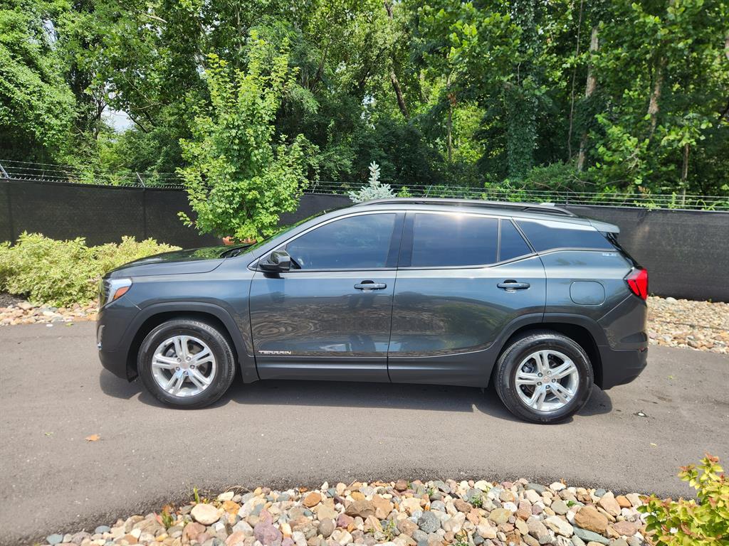 2020 Gmc Terrain SLE photo 2
