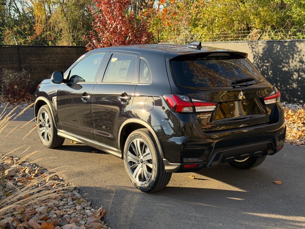 2025 Mitsubishi Outlander Sport ES photo 2