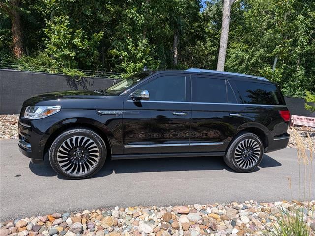 Used 2019 Lincoln Navigator Black Label with VIN 5LMJJ2TT4KEL22707 for sale in Kansas City