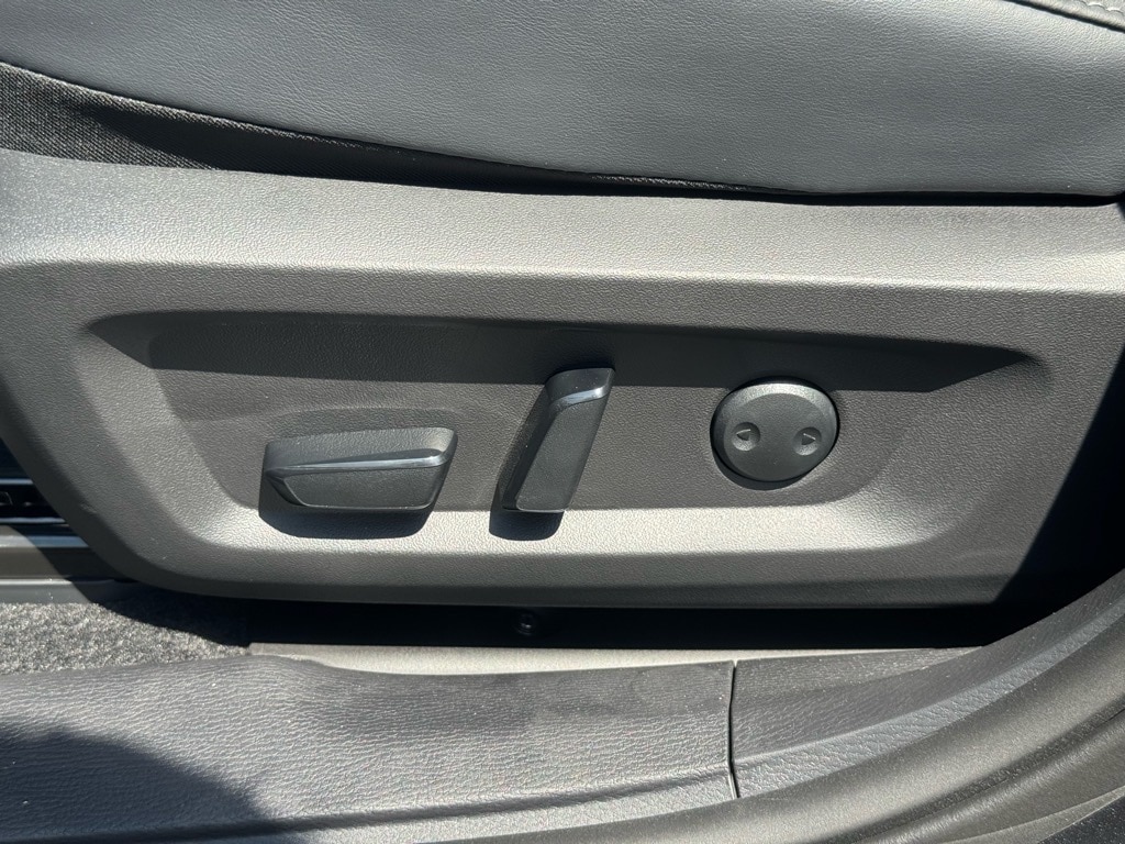 2025 Mitsubishi Outlander SE - Photo 23