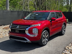 2025 Mitsubishi Outlander SE SUV