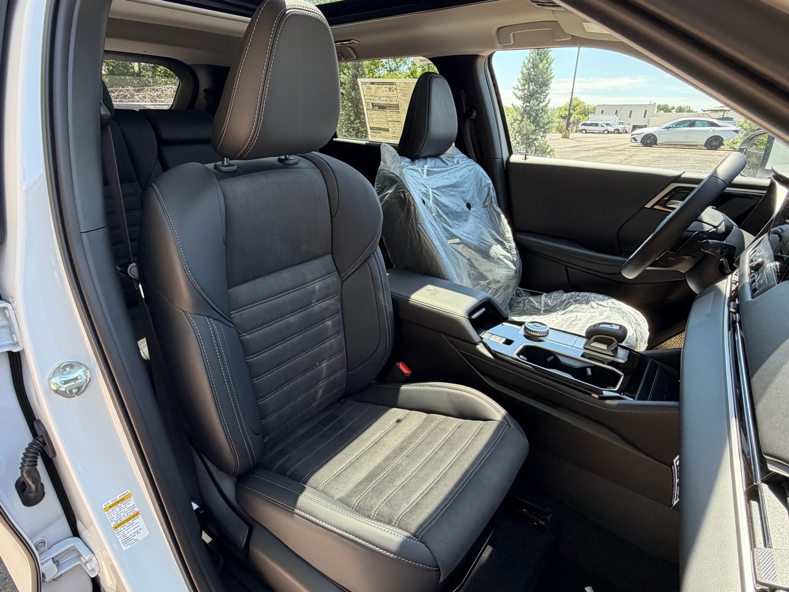 2026 Mitsubishi Outlander SE - Photo 12