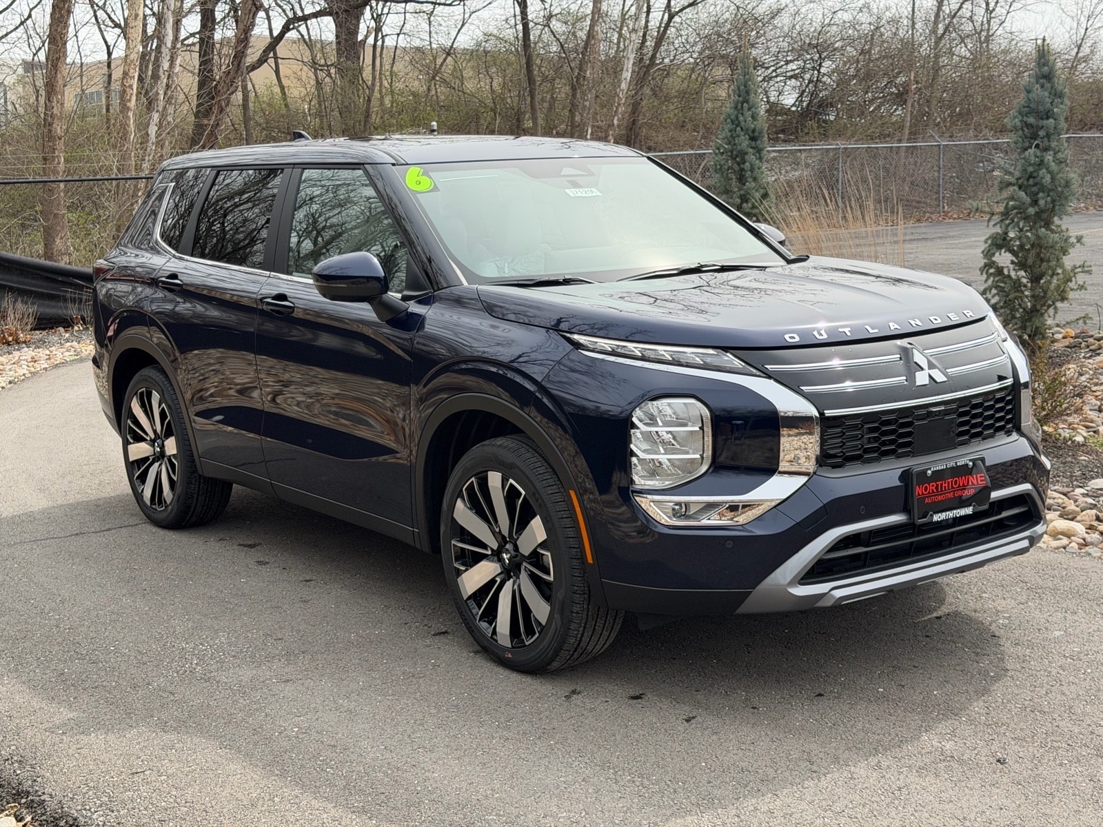 2026 Mitsubishi Outlander SE - Photo 7