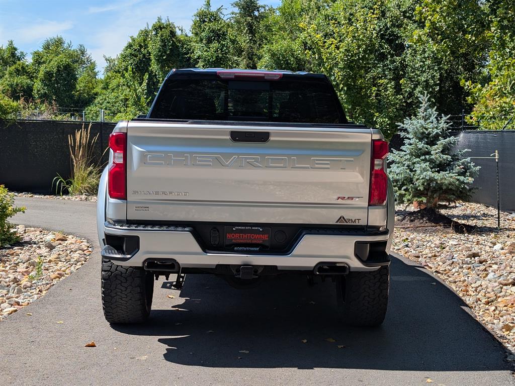 2021 Chevrolet Silverado 1500 RST photo 4