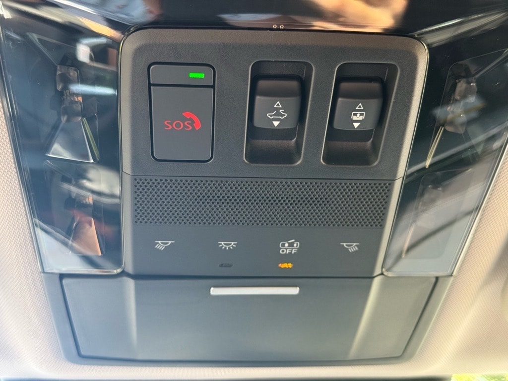 2025 Mitsubishi Outlander SE - Photo 33